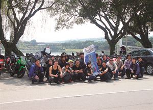 國產250重機軍團登場　卡布T2版內灣歡樂版聚