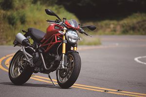 傳統與新思維的結合　DUCATI MONSTER 1100S