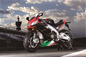 新車試騎　Aprilia RSV4 Factory APRC SE