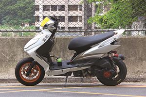 2014 UCRR 4T 125 B組 參賽車    YAMAHA CYGNUS-X    精準操控白天鵝