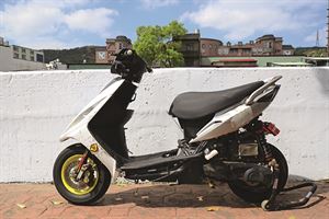 2014 KCC 100A組年度季軍   KYMCO VJR 100      致勝關鍵決戰利器
