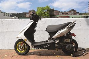 2014 KCC 100A組年度季軍   KYMCO VJR 100      致勝關鍵決戰利器