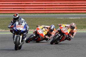 2013 MotoGP Round 12 in Silverstone Circuit, British   比賽不到最後關頭    不該隨便輕言放棄