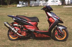 KYMCO RACING 150　遊走都市黑騎士