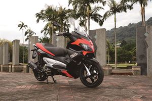 Aprilia SR Max 300   義大利GT大羊