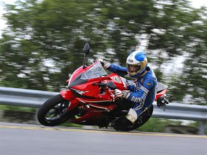 國內試乘-根本健×HONDA CBR500R
