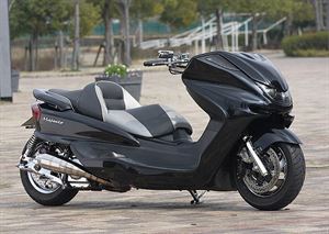 YAMAHA MAJESTY