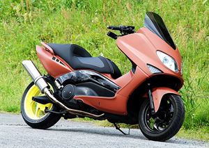 YAMAHA TMAX