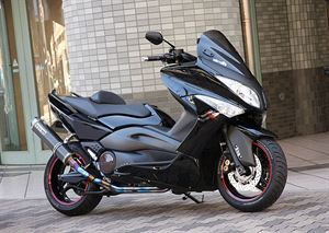 YAMAHA TMAX