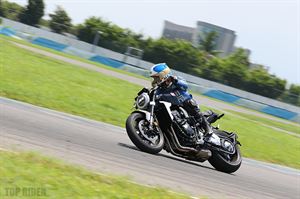 HONDA CB1000R 試乘