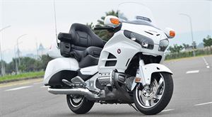 HONDA GOLDWING