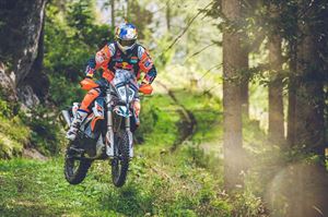 KTM無預警公佈890 ADVENTURE R