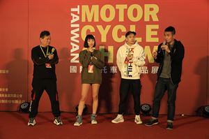 YouTuber齊聚車展 粉絲嗨翻全場