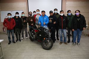 雙強聯手 加菲貓騎乘講座