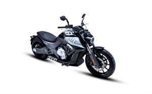 中國四缸巡航車登場 BENDA LFC700